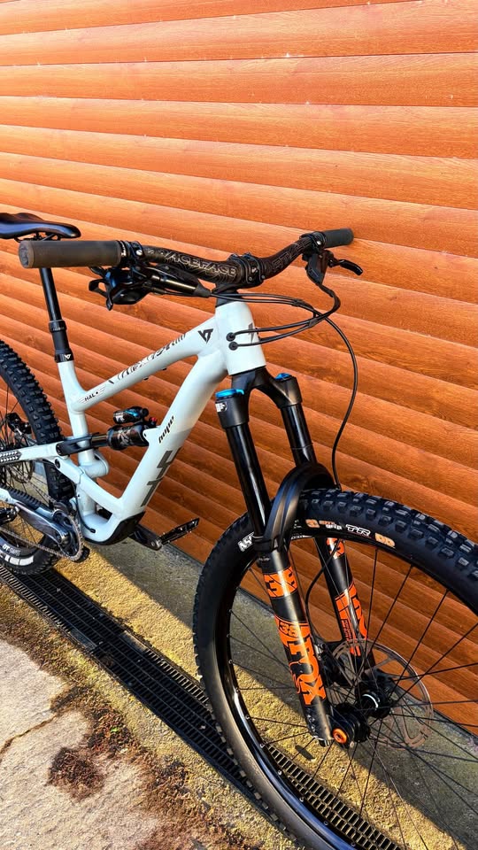 YT Capra AL 2024 2