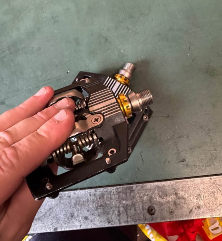 Shimano Saint DH Clipless Pedals 4